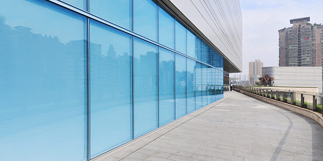 ><p>When to use stair railing glass</p>
