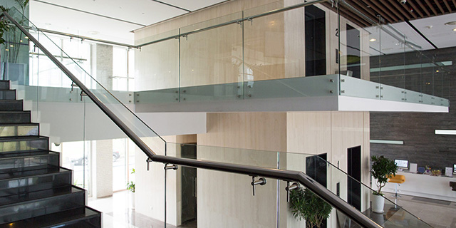 ><p>Maintenance Checklist: How to Keep Your stair railing glass Crystal-Clear</p>